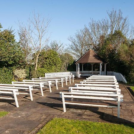 Berwick Manor Hotel Rainham  Eksteriør billede
