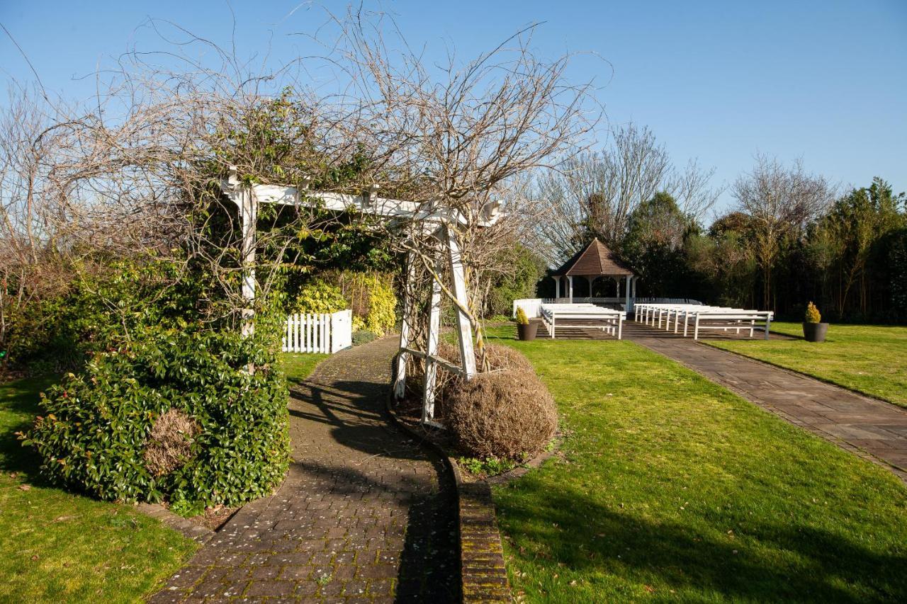 Berwick Manor Hotel Rainham  Eksteriør billede