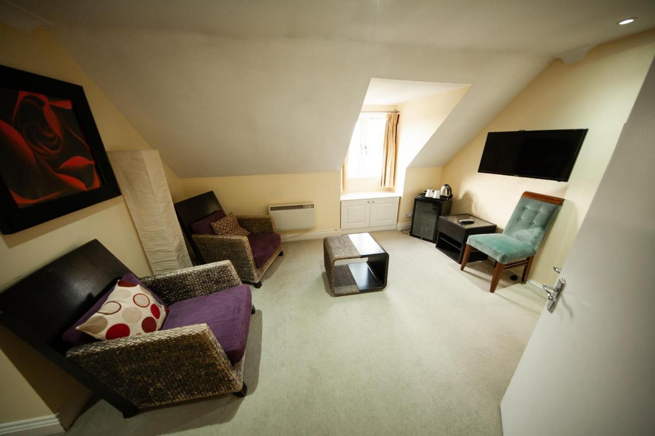 Berwick Manor Hotel Rainham  Eksteriør billede