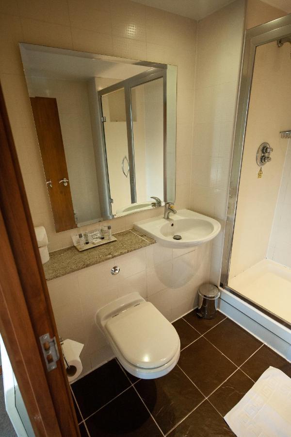 Berwick Manor Hotel Rainham  Eksteriør billede