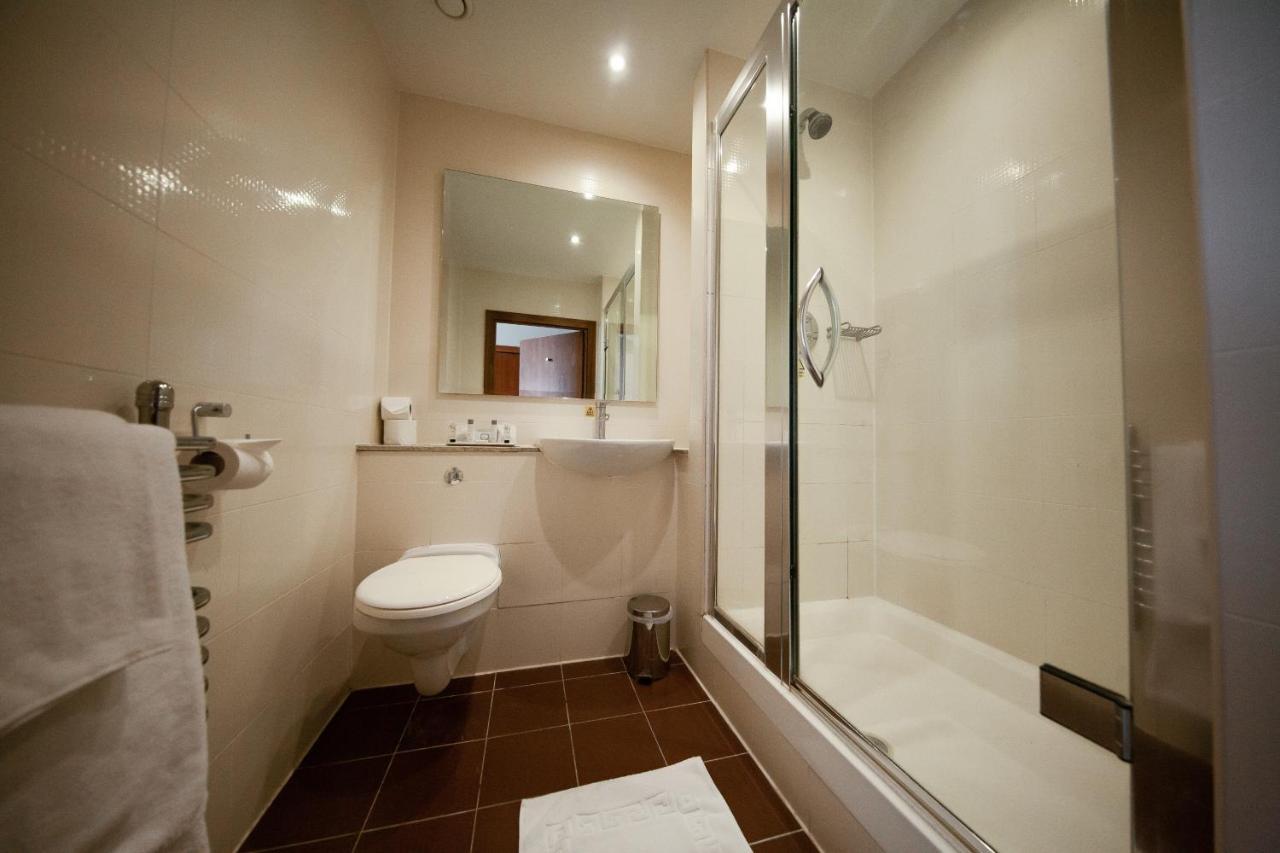 Berwick Manor Hotel Rainham  Eksteriør billede