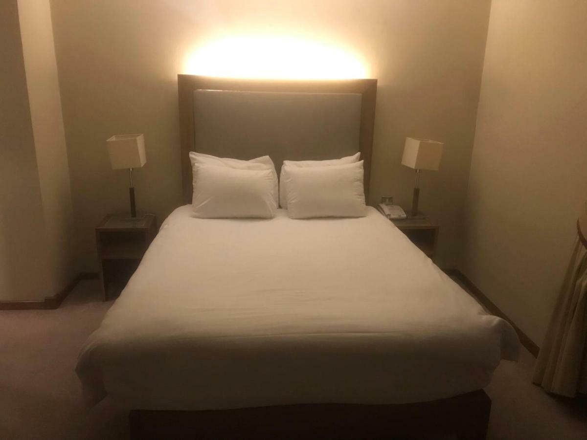 Berwick Manor Hotel Rainham  Eksteriør billede