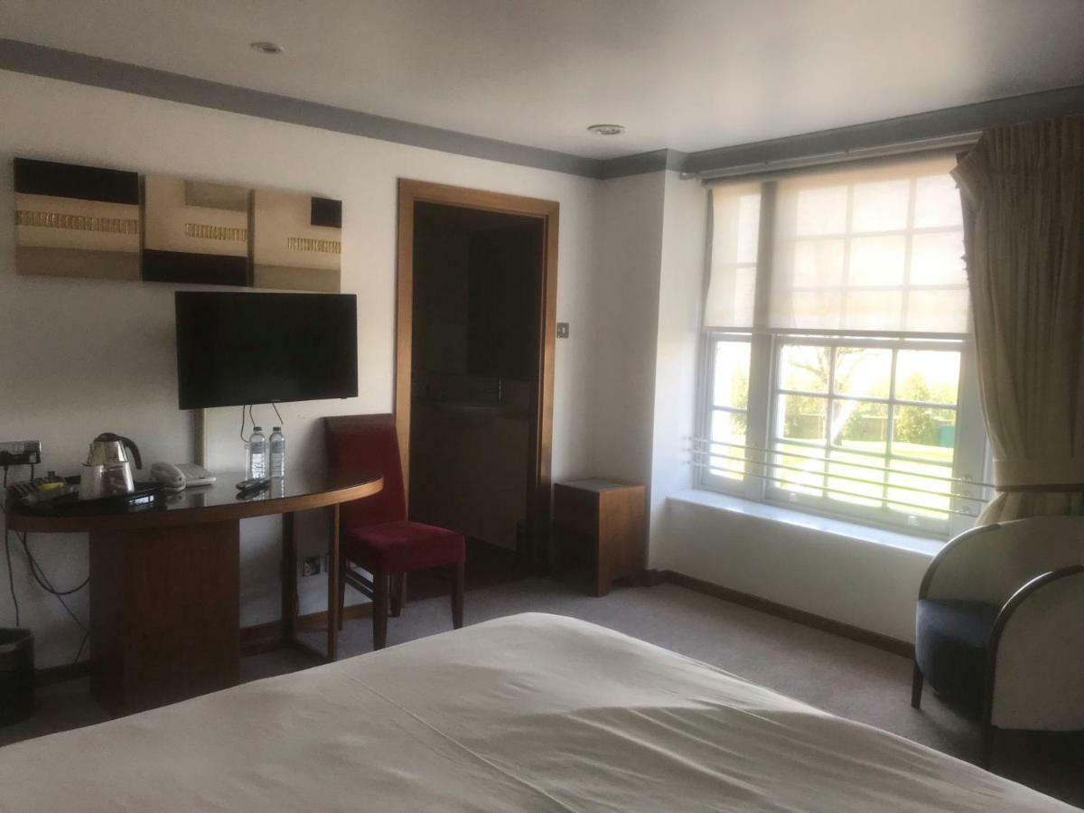 Berwick Manor Hotel Rainham  Eksteriør billede
